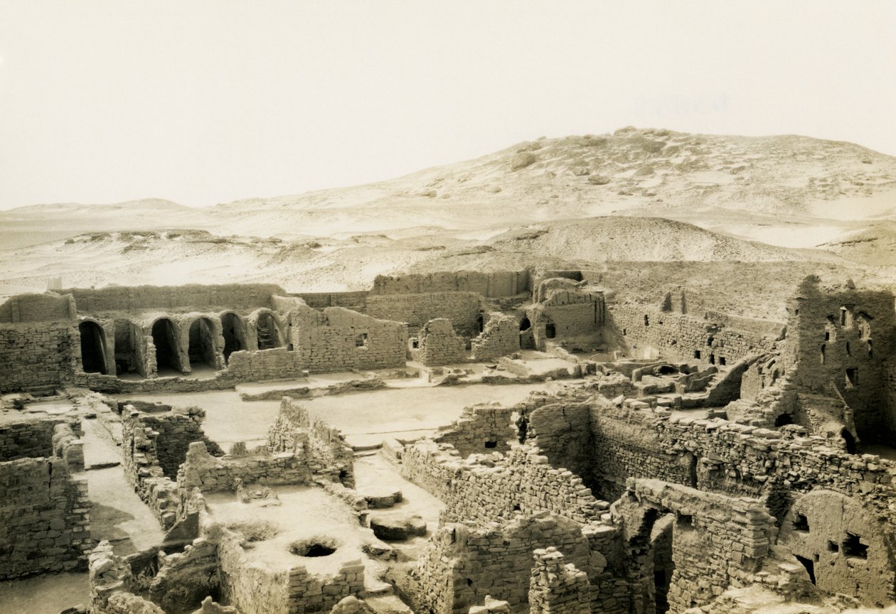 Gewerbegebiet im Kloster St. Simeon, Assuan, Ägypten von Ugo Monneret de Villard
