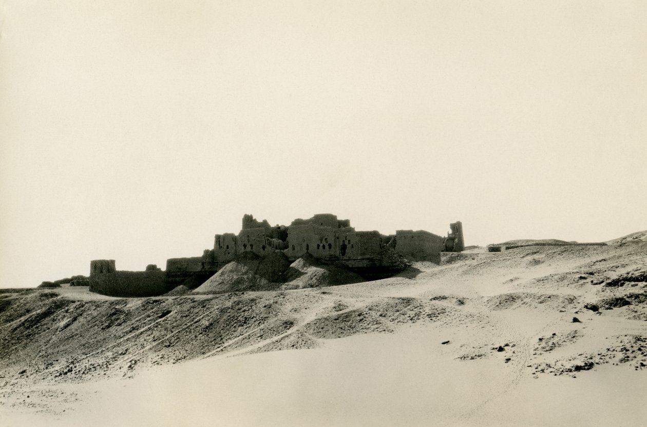 Kloster St. Simeon, von Norden gesehen, Assuan, Ägypten, Fotografie von Ugo Monneret de Villard von Ugo Monneret de Villard