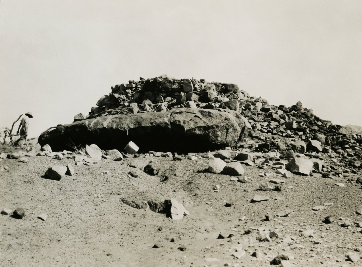 Ruinen in der Region Goz Regeb, Sudan, Fotografie von Ugo Monneret de Villard, um 1925 von Ugo Monneret de Villard