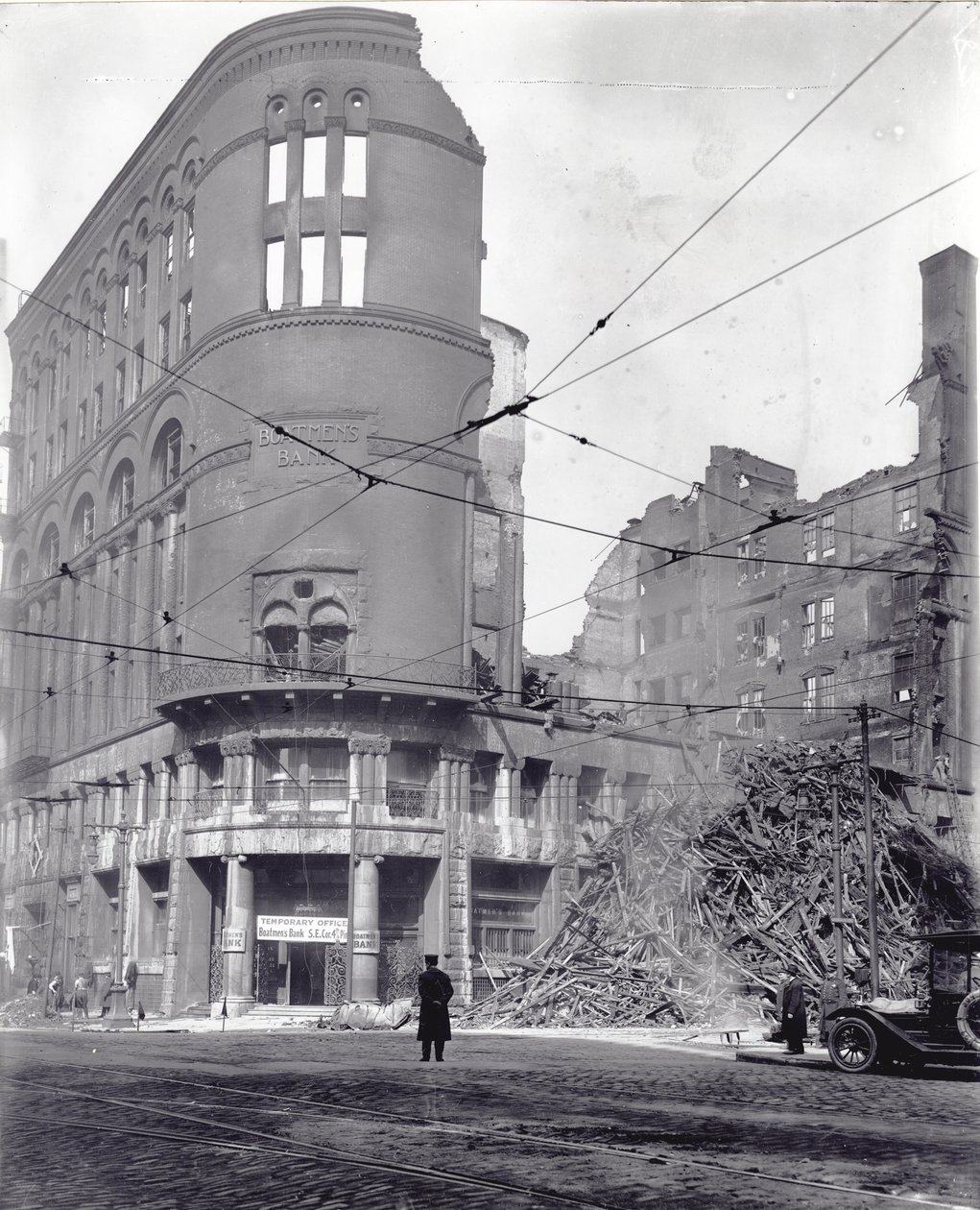 Feuertrümmer an der nordwestlichen Ecke der Fourth Street und Washington von Unbekannt Unbekannt