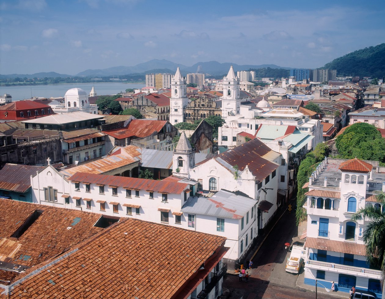 Blick auf die Kathedrale im Casco Viejo von Unbekannt Unbekannt