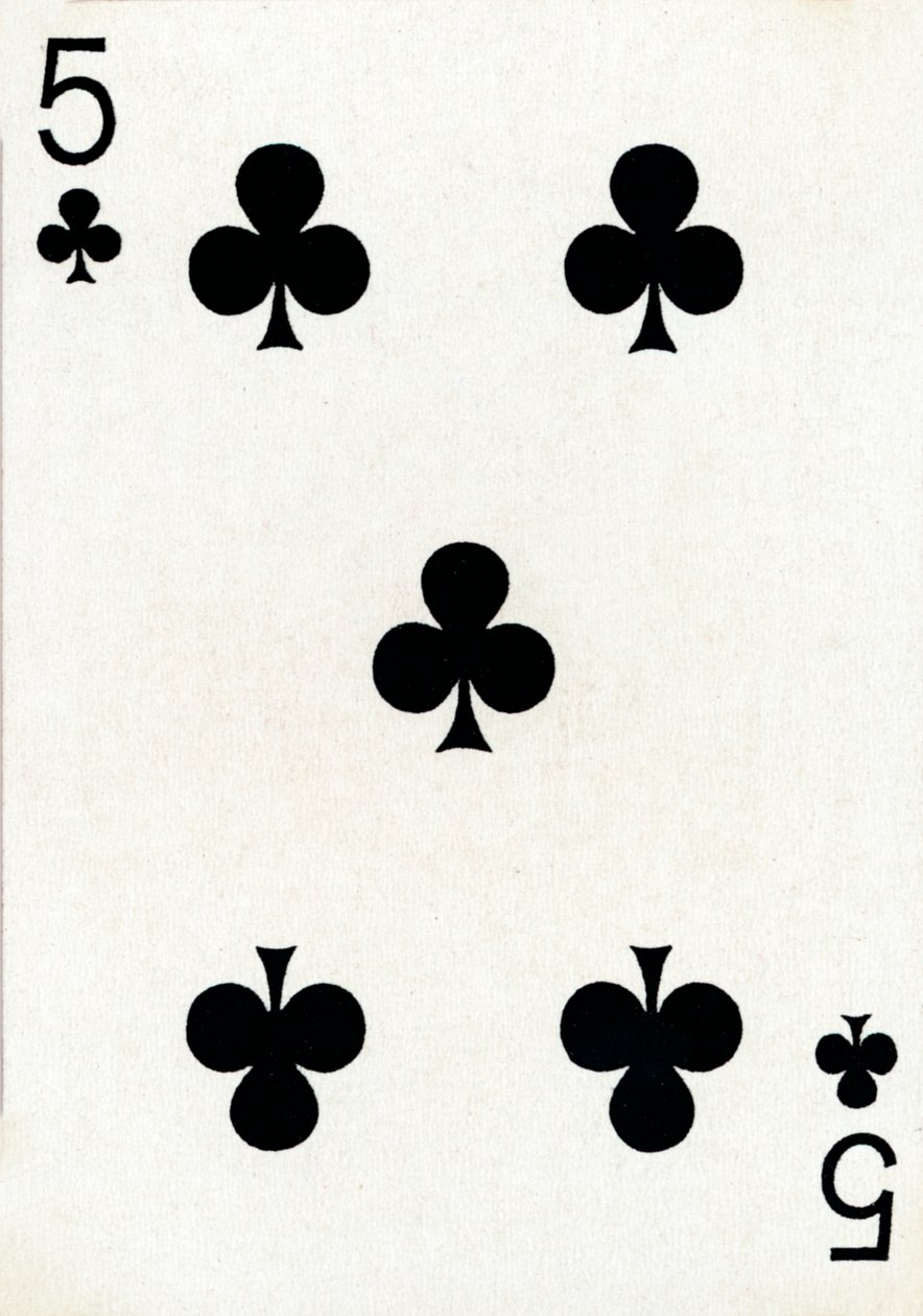 5 der Klubs aus einem Kartenspiel von Goodall & Son Ltd., ca. 1940 von Unbekannt