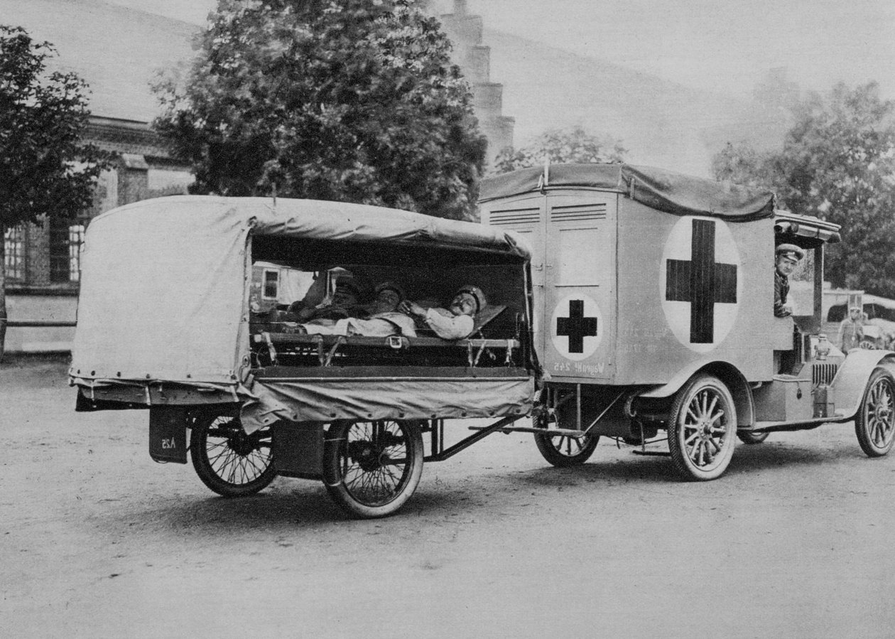 Ein deutscher Krankenwagen, Ostfront, Erster Weltkrieg, 1915 von Unbekannt