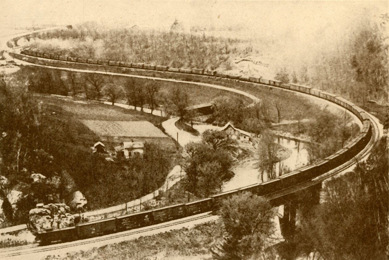 Ein gigantischer Güterzug mit vierundfünfzig Waggons, gezogen von einer Lokomotive, Chicago und Nordwestbahn, 193 von Unbekannt