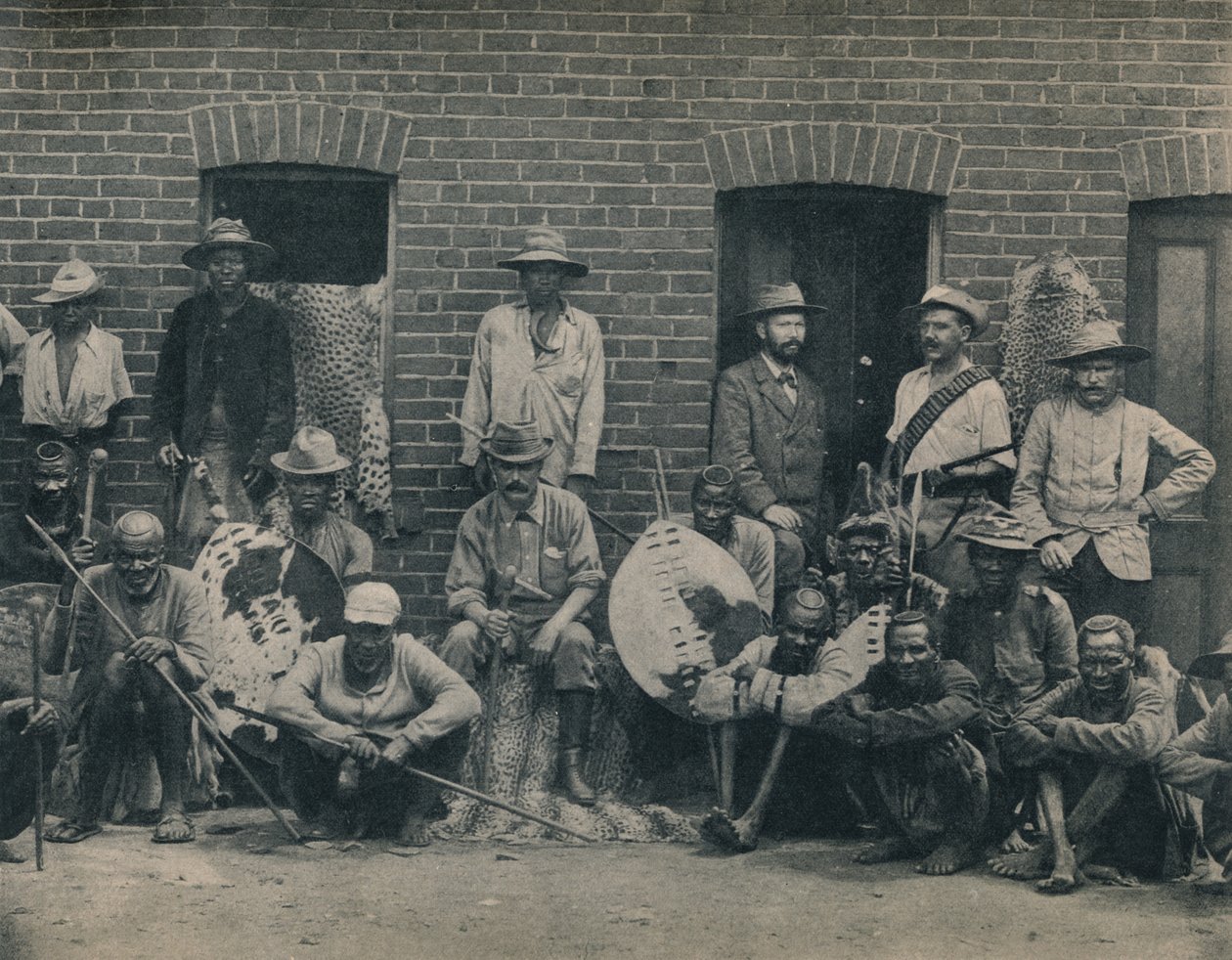 Eine Gruppe von Afrikanern und Zulus, um 1900 von Unbekannt