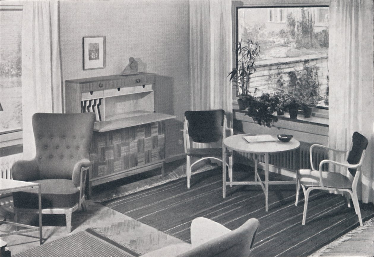 Ein schwedisches Wohnzimmer mit Möbeln, entworfen von Caarl-Axel Acking und hergestellt von Svenska Mobelfabrike von Unbekannt