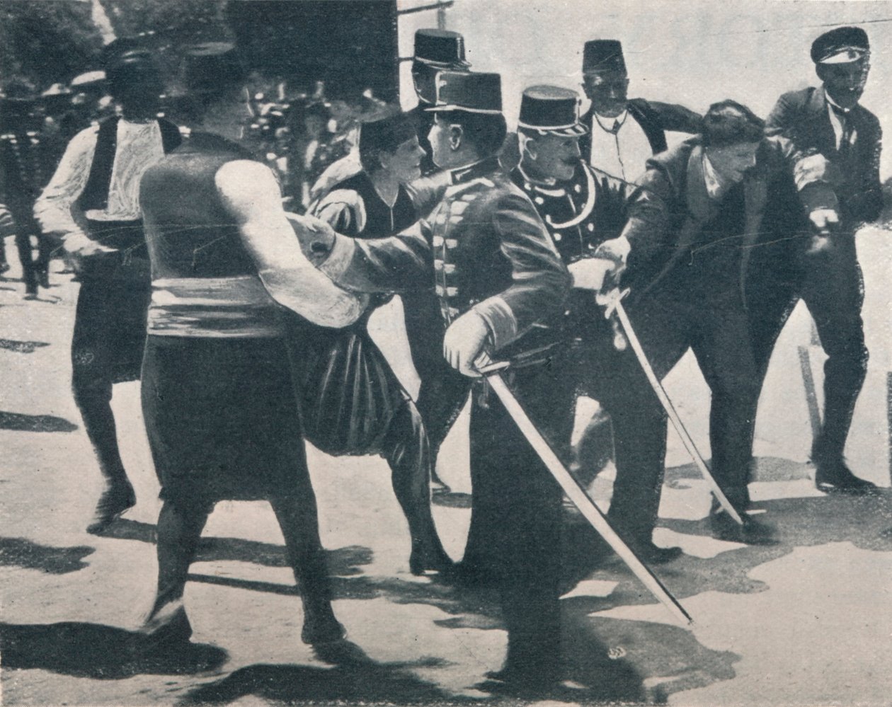 Verhaftung von Gavrilo Princip, Mörder von Erzherzog Franz Ferdinand, 1914 von Unbekannt