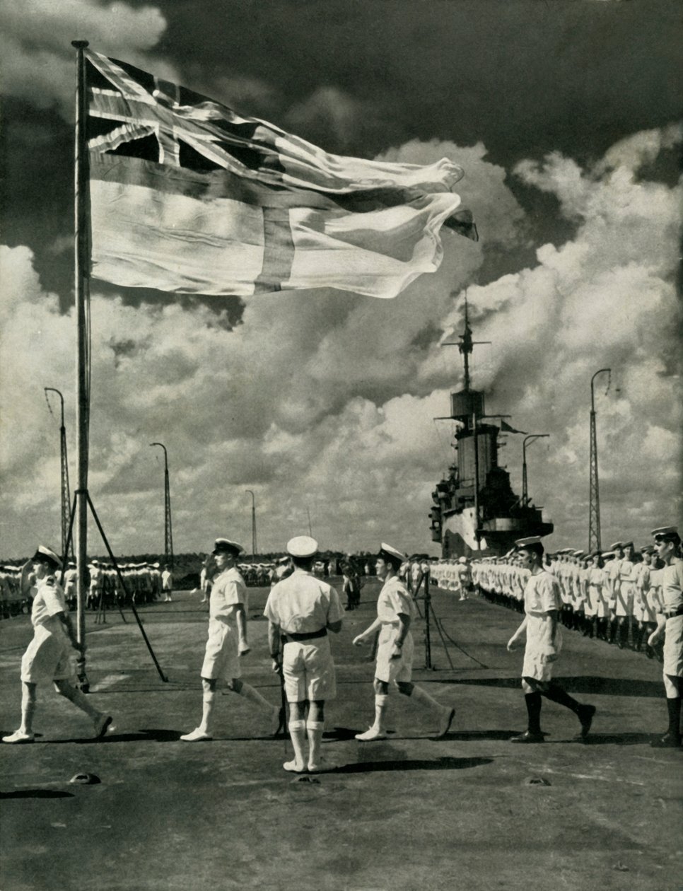 Britische Matrosen auf dem Deck eines Flugzeugträgers, Zweiter Weltkrieg, ca. 1943 von Unbekannt