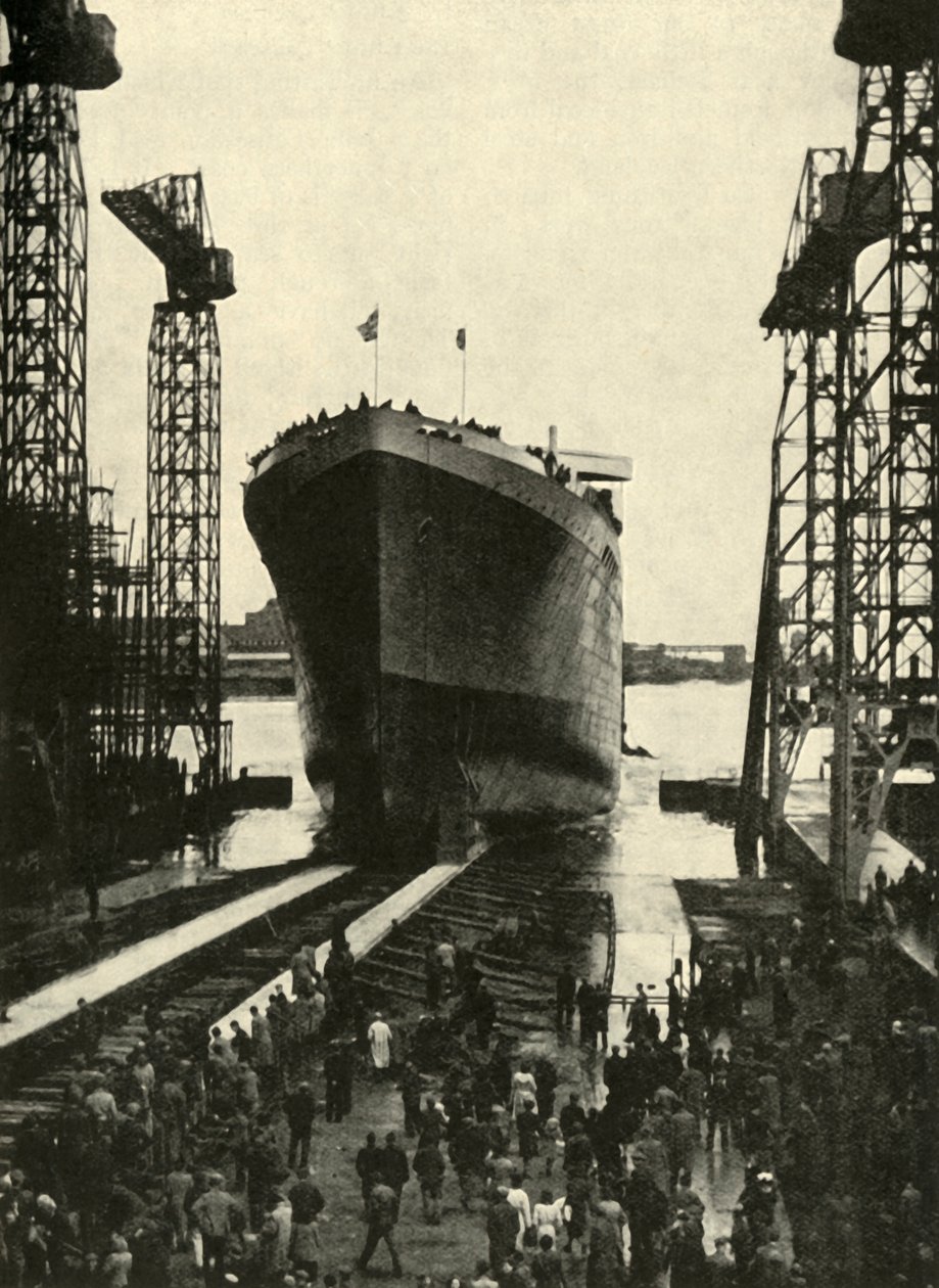 Gebaut in einer Werft in Belfast - Der Stapellauf der Edinburgh Castle, ein kürzlich gebautes Schiff von Unbekannt