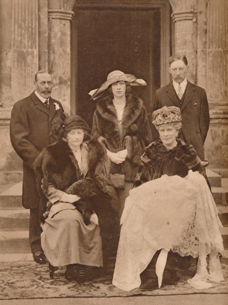 Taufe des ersten Kindes von Mary, Princess Royal, Goldsborough, Yorkshire, 1923 1935 von Unbekannt