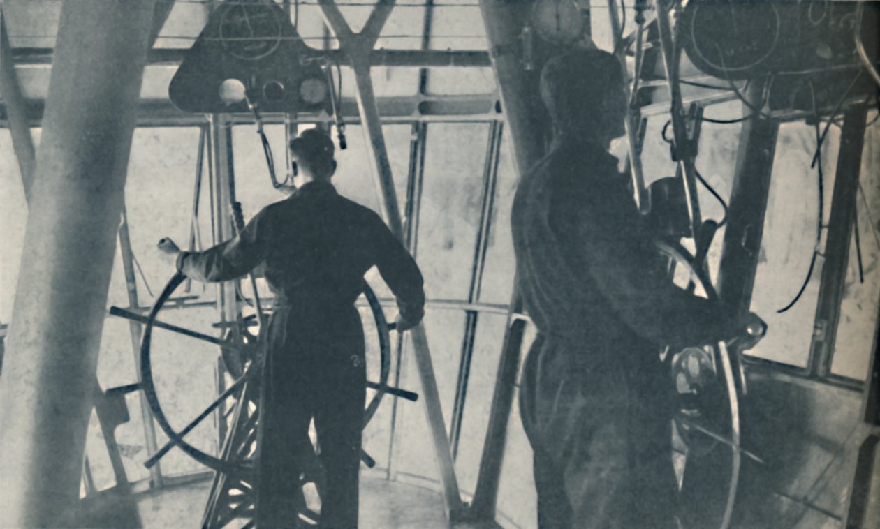 Komfort für Passagiere und die Kabine einer wunderbaren zentralen Steuerung, um 1935 von Unbekannt
