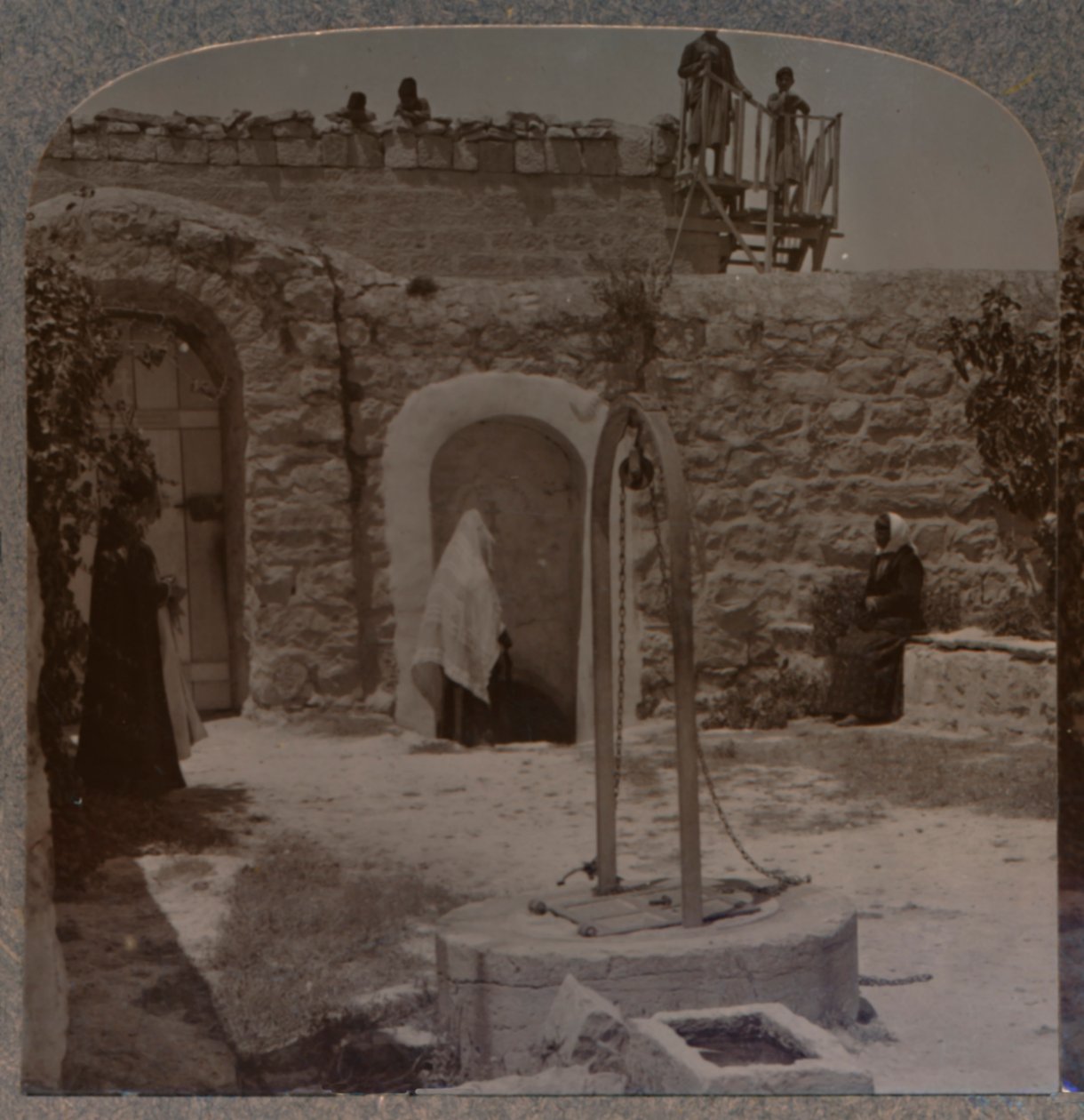Davids Brunnen am Stadtrand von Bethlehem, um 1900 von Unbekannt