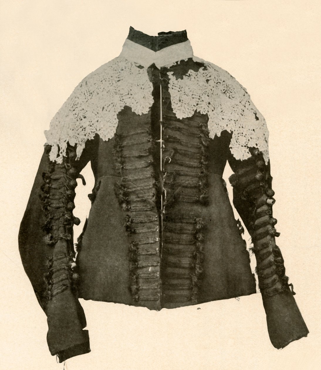 Wams aus schwarzem Stoff mit Seidenborte und Häkelknöpfen, 17. Jahrhundert, 1937 von Unbekannt