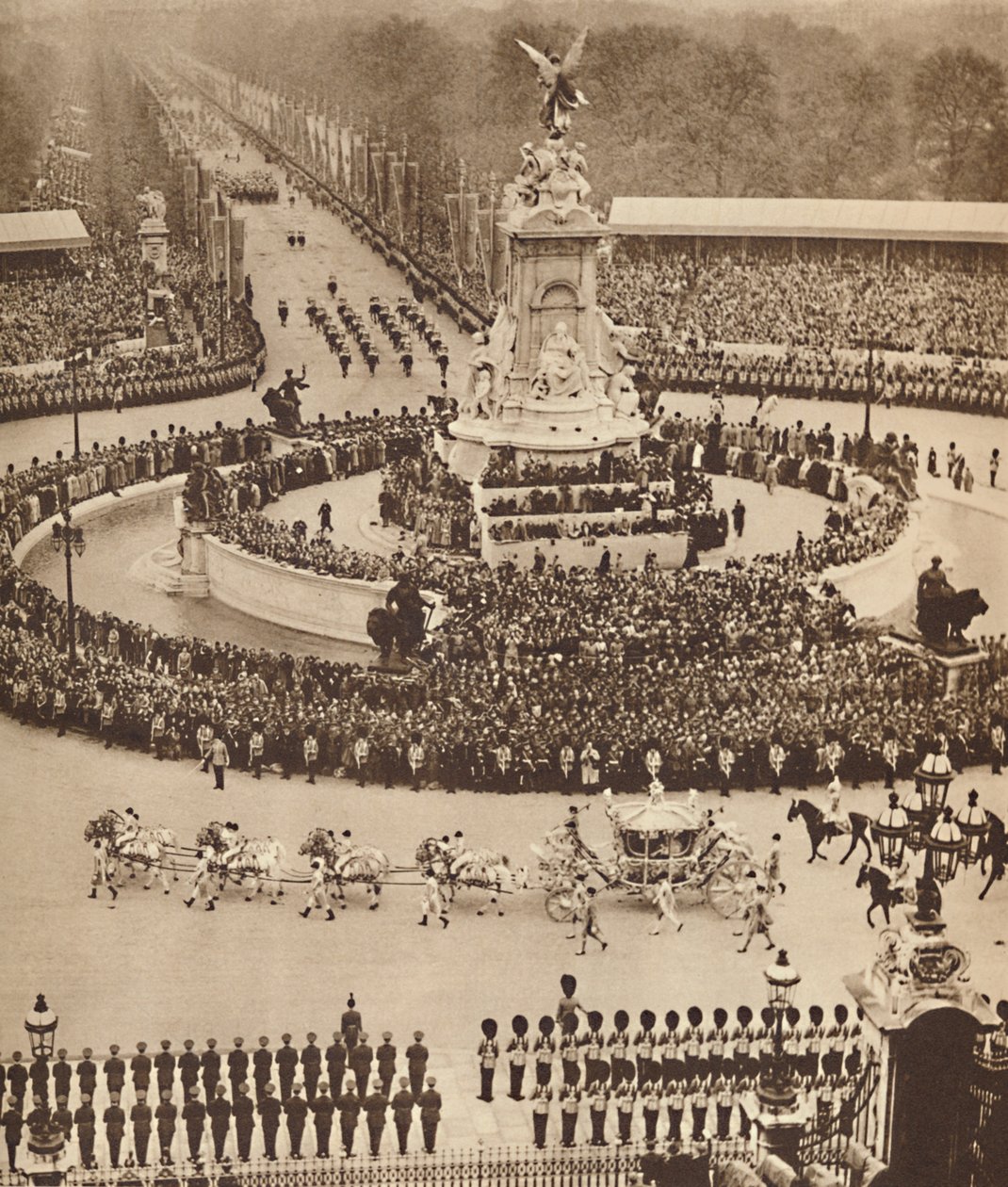 Fanfare von Trompeten, Trommelwirbel, 12. Mai 1937 von Unbekannt