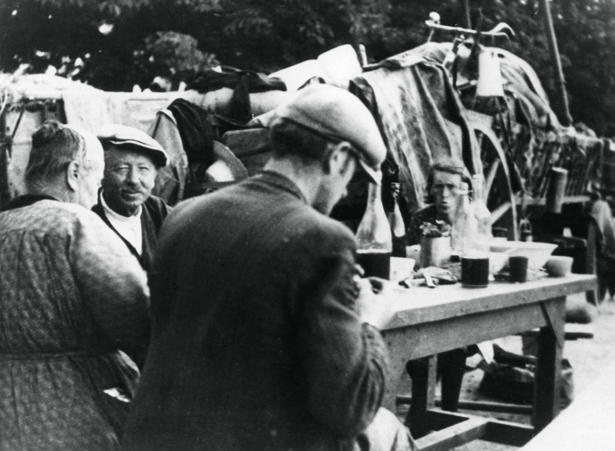 Französische und belgische Flüchtlinge, Rambouillet, Frankreich, 16. Juli 1940 von Unbekannt