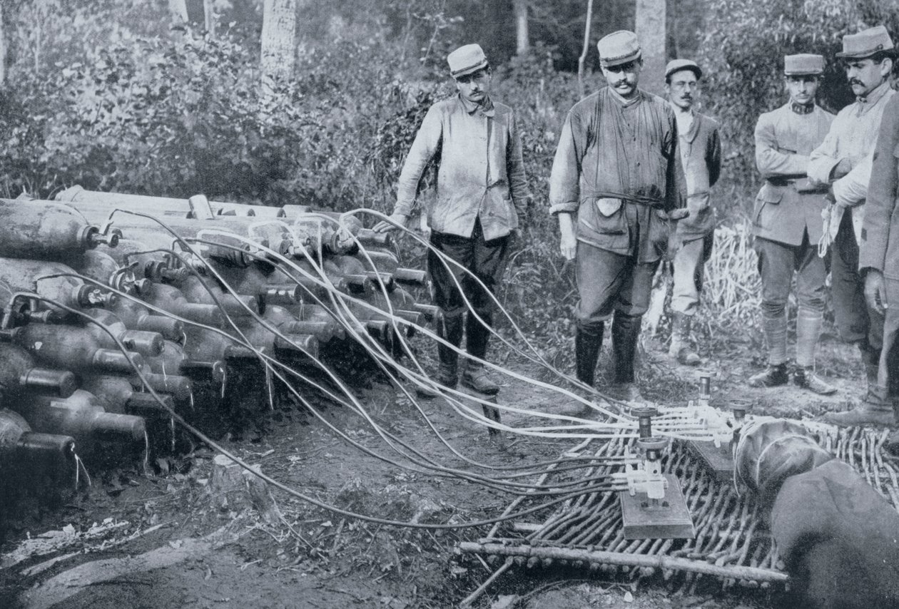 Französische Soldaten mit Gasflaschen, Erster Weltkrieg, 1915 von Unbekannt