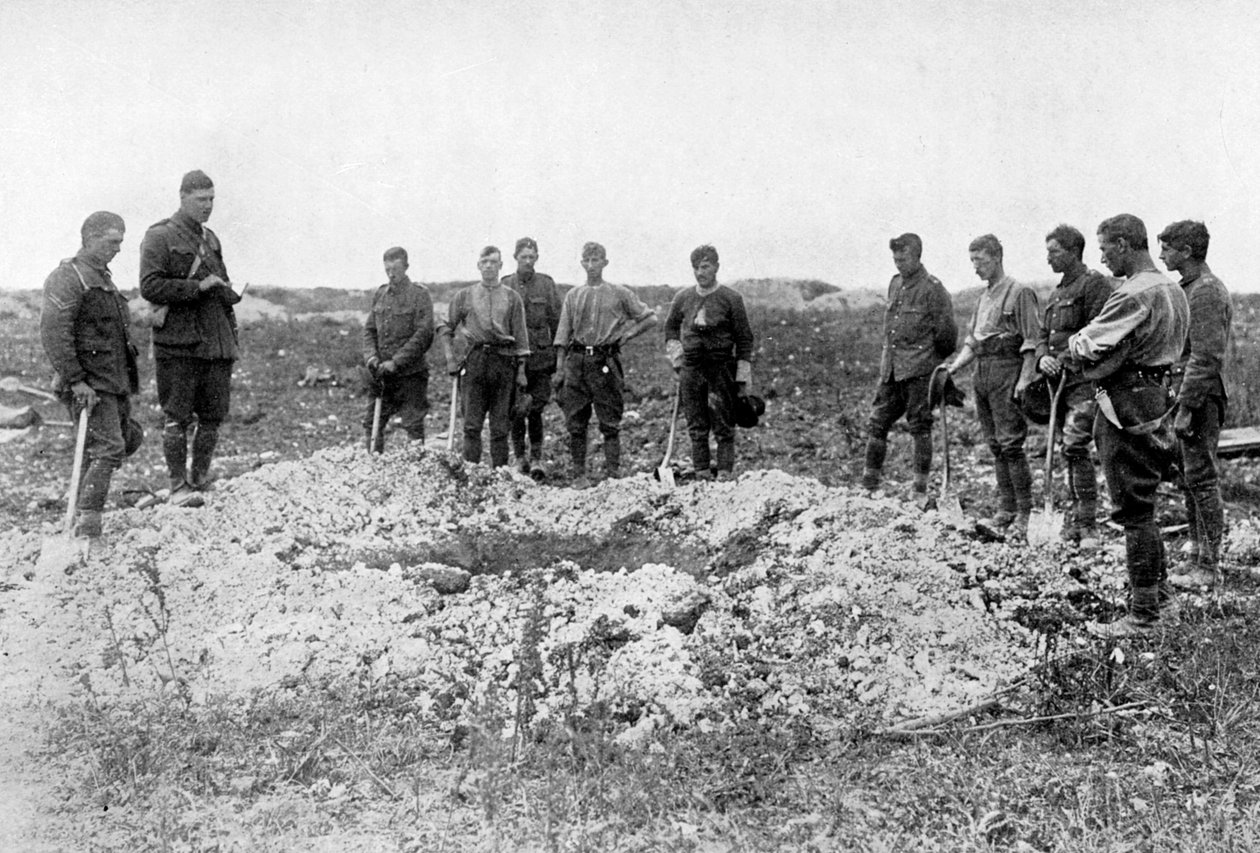 Beerdigung an der Westfront, Erster Weltkrieg, 1916 von Unbekannt