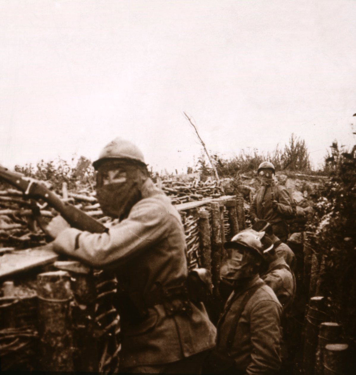 Gasalarm in den Schützengräben, Champagne, Nordfrankreich, 1916 von Unbekannt