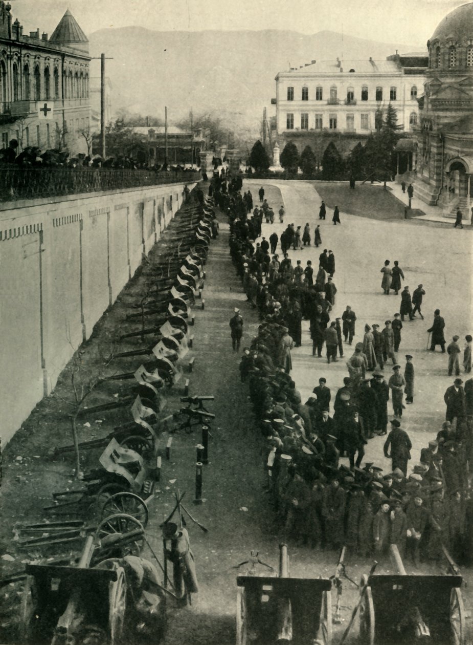 Deutsche Geschütze, die von der russischen Armee erbeutet wurden, Erster Weltkrieg, ca. 1915, ca. 1920 von Unbekannt