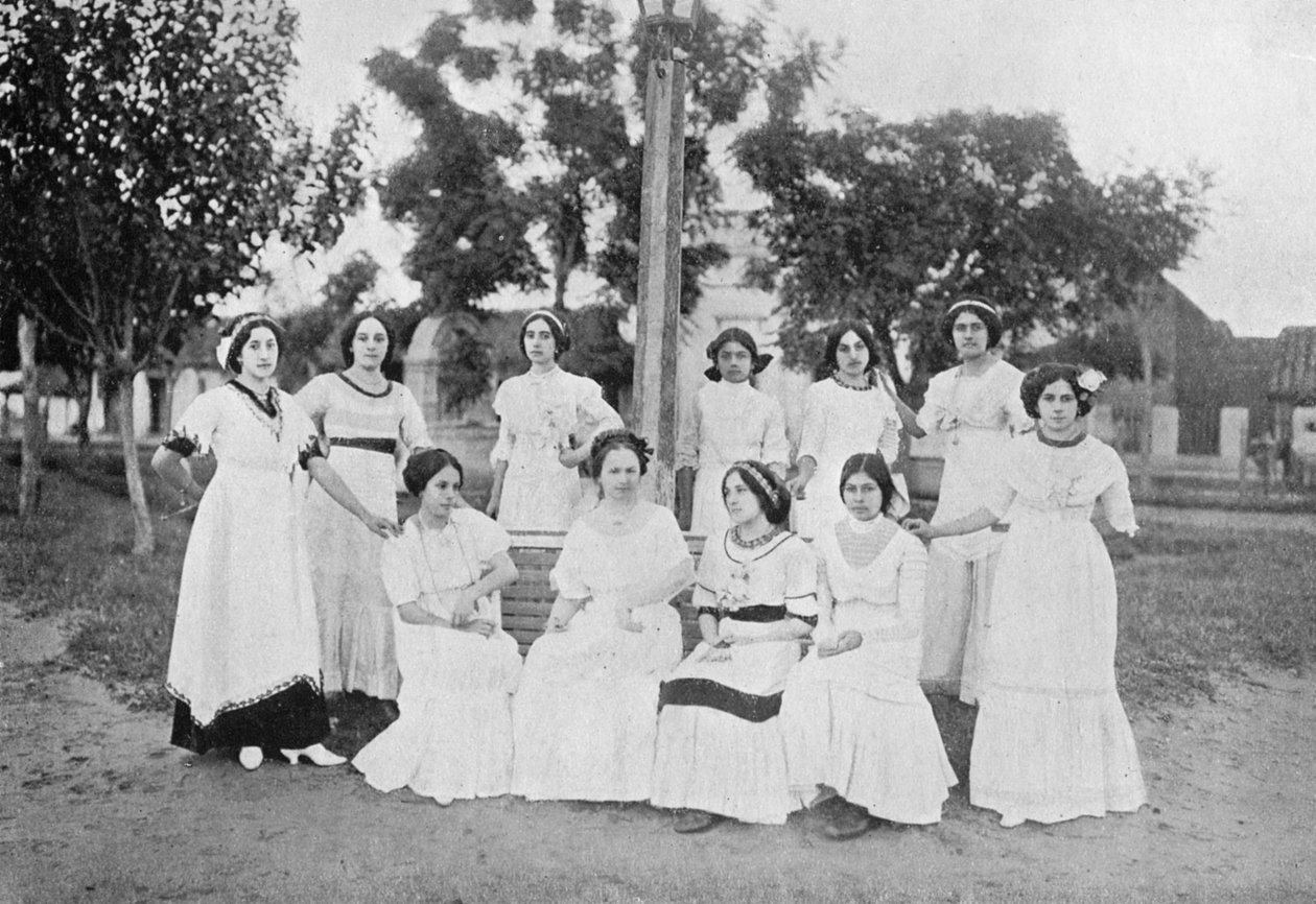 Gruppe paraguayischer Frauen, Carapegua, Paraguay, 1911 von Unbekannt