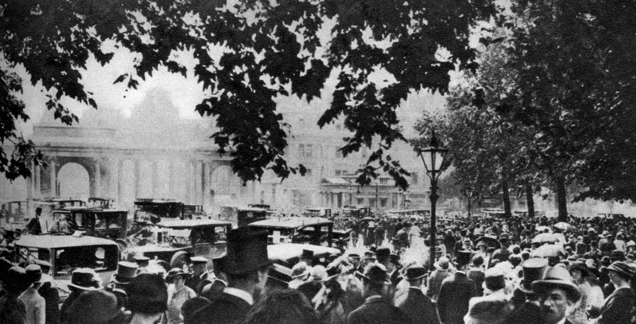 Hyde Park an einem schönen Ascot-Sonntag, London, 1926-1927 von Unbekannt
