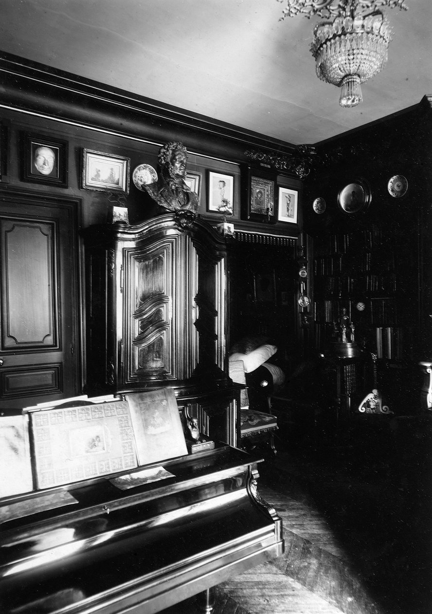 Innenraum des Museums des Autors und Historikers Alexander Onegin in Paris, 1920er von Unbekannt