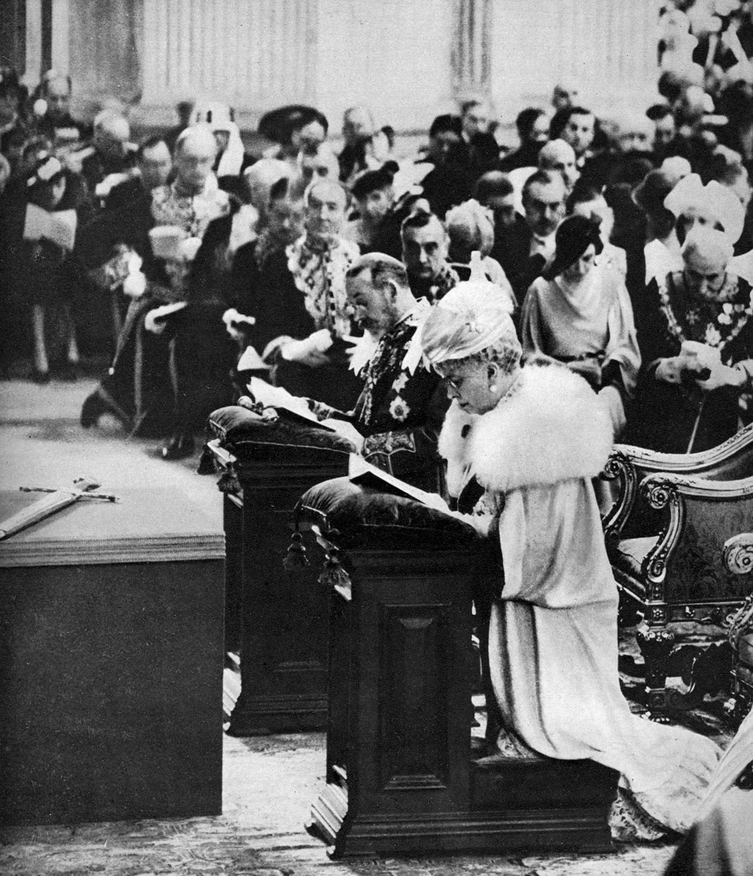 König George V. und Königin Mary in der St. Pauls Kathedrale, Silbernes Jubiläum, Dankgottesdienst, 1935 von Unbekannt