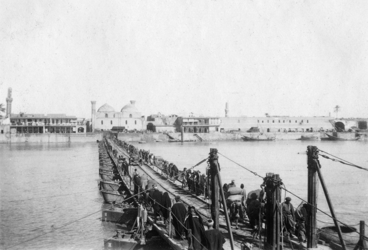 Kotah-Brücke, Bagdad, Irak von Unbekannt