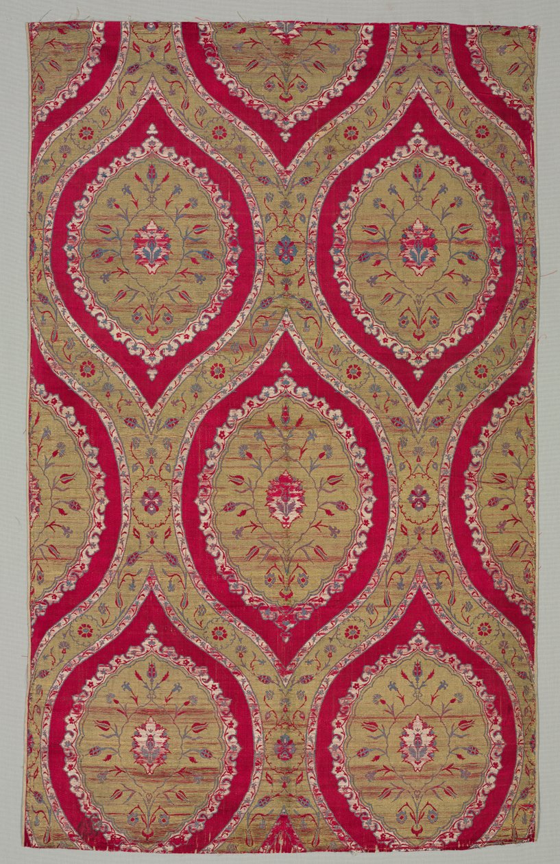 Lampas mit floralen Medaillons im ogivalen Gitter, 1550-1575 von Unbekannt