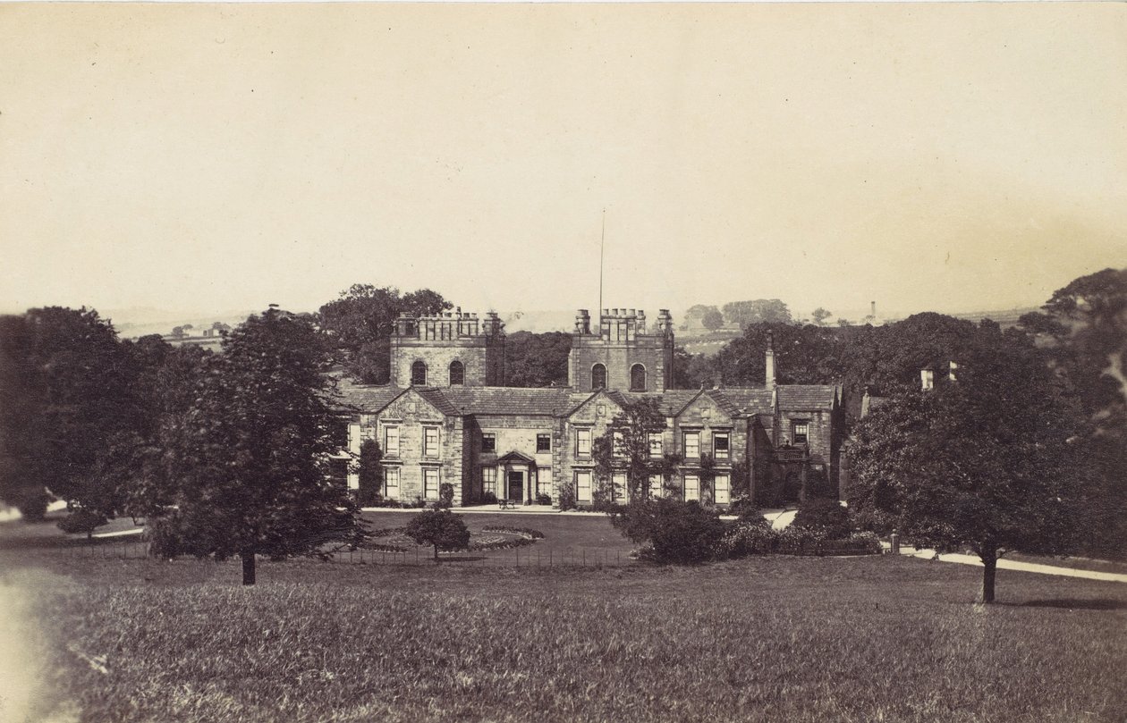 Herrenhaus mit zwei Türmen vom Gelände aus gesehen, 1860er Jahre von Unbekannt