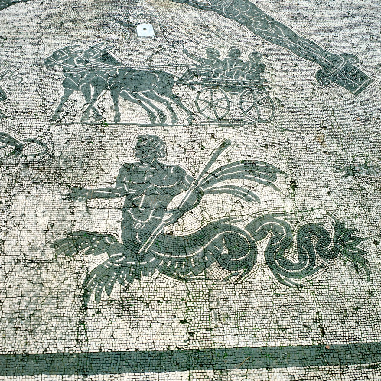 Mosaik, von Maultieren gezogene Karren mit Reisenden, Cisarii, 1. Jahrhundert n. Chr. von Unbekannt