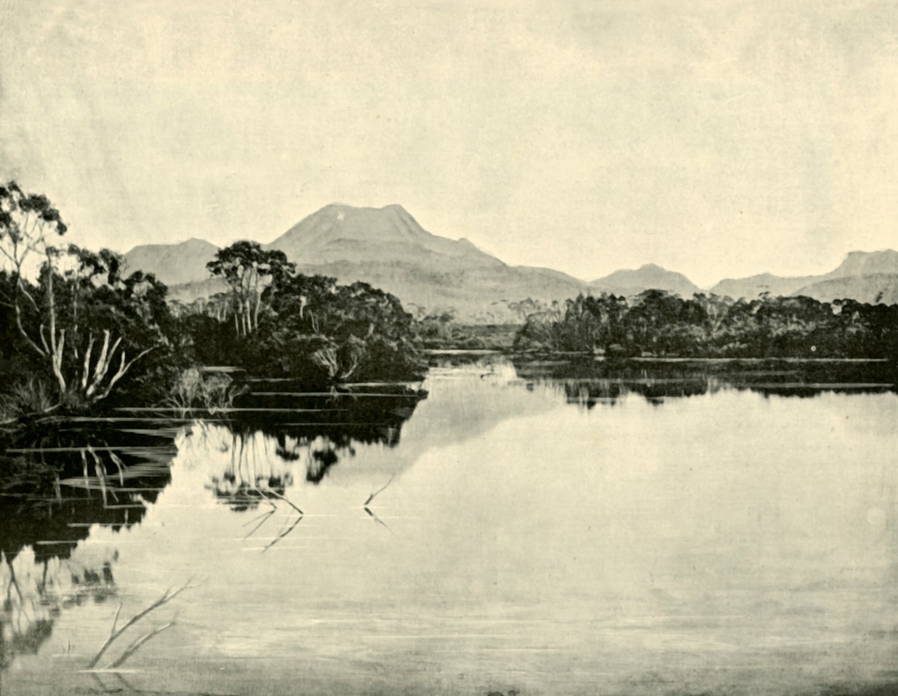 Mount Gould, Du Cane Range, Narcissus River, Lake St. Clair, 1901 von Unbekannt