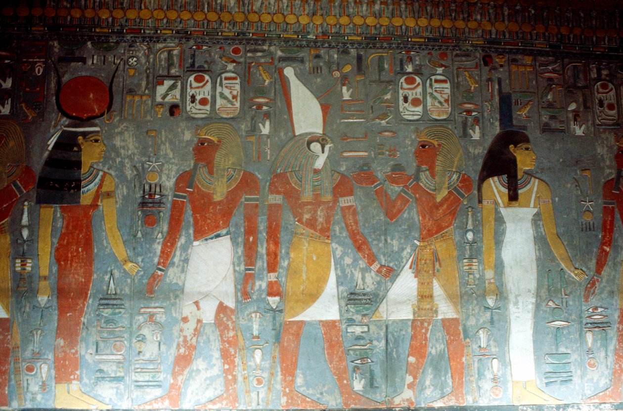 Pharao Horemheb mit der Göttin Isis und dem Gott Horus, Altägyptisch, 14. Jahrhundert v. Chr. von Unbekannt
