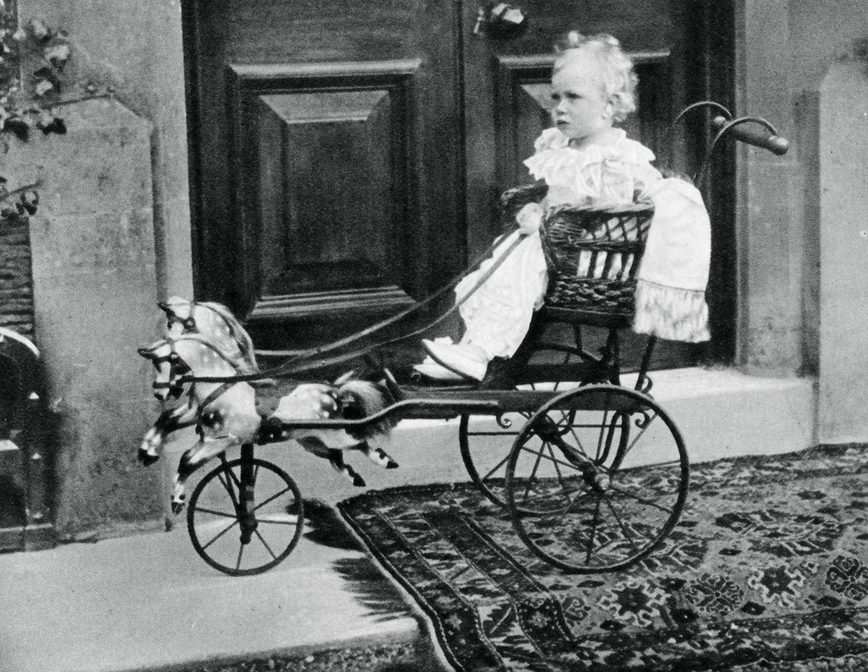 Prinz Albert Windsor im Alter von einem Jahr, um 1896 von Unbekannt