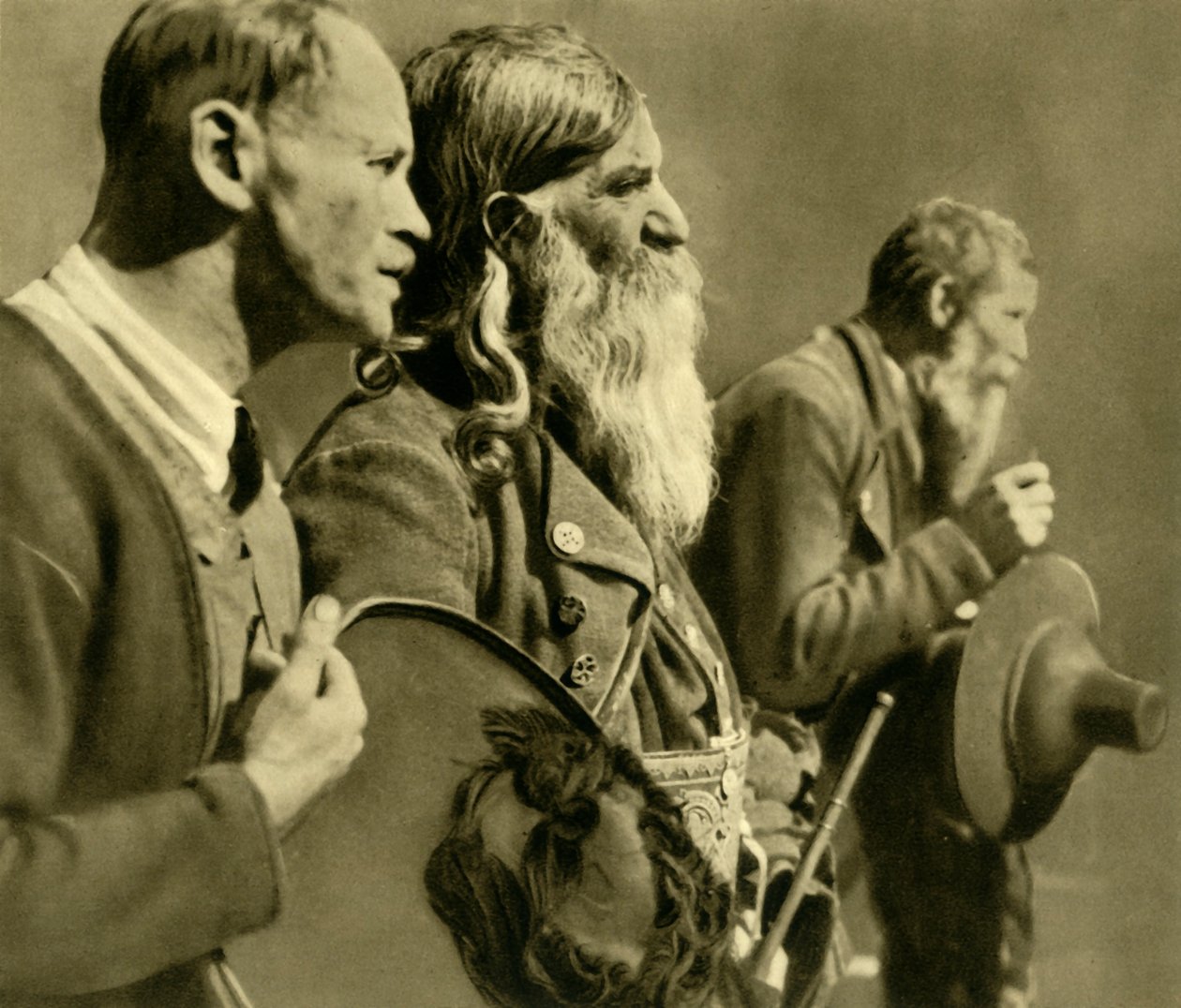 Schützen beten, Tirol, Österreich, ca. 1935 von Unbekannt