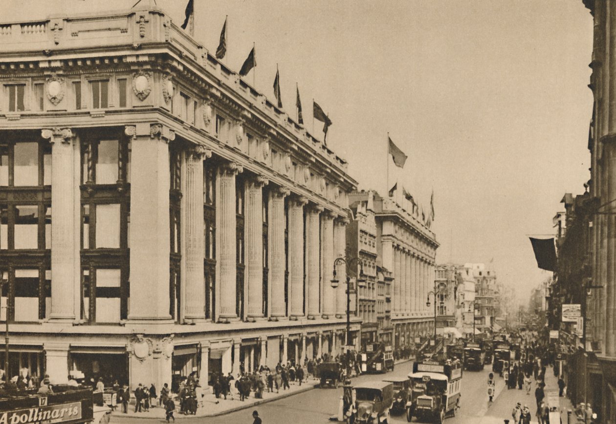 Selfridges und die letzten alten Geschäfte in der Oxford Street, die das Gebäude verschlang, um 1935 von Unbekannt