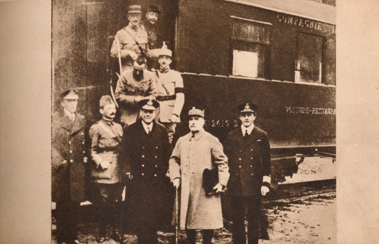 Unterzeichnung des Waffenstillstands zur Beendigung des Ersten Weltkriegs, 11. November 1918, 1935 von Unbekannt