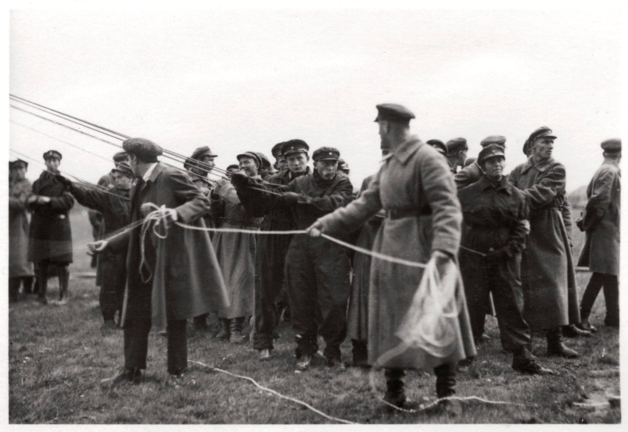 Sowjetische Luftschiff-Landebesatzung, Moskau, UdSSR, 1930-1933 von Unbekannt