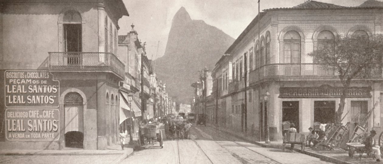Das Botafogo-Ende der modischen Rua Sao Clemente. Corcovado in der Ferne, 1914 von Unbekannt