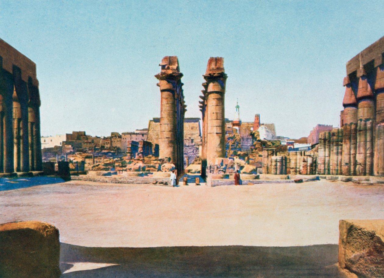 Die Kolonnade von Amenhotep III., Tempel von Luxor, Ägypten, 20. Jahrhundert von Unbekannt