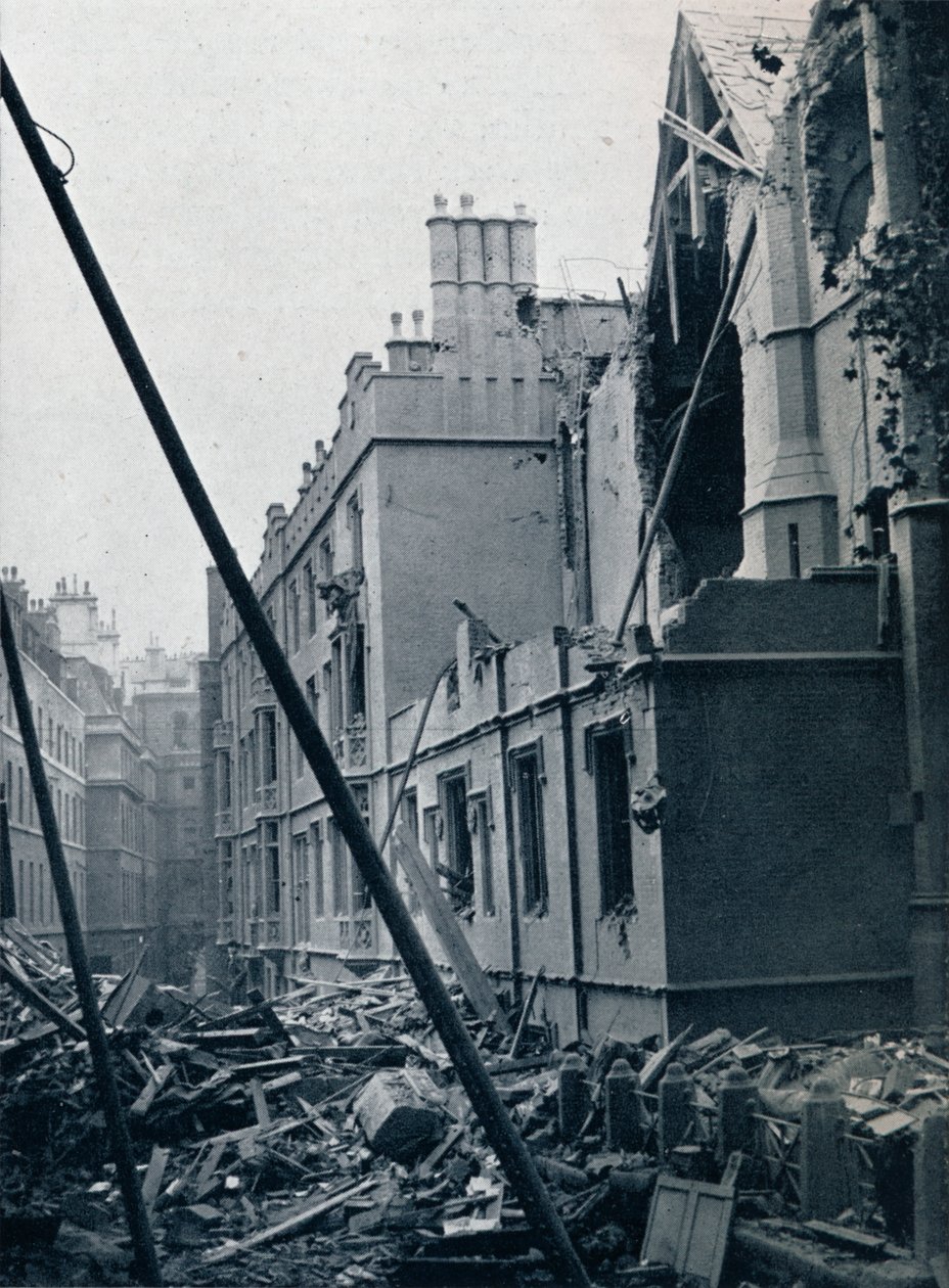 Das Ostende der Middle Temple Hall, 1941 von Unbekannt