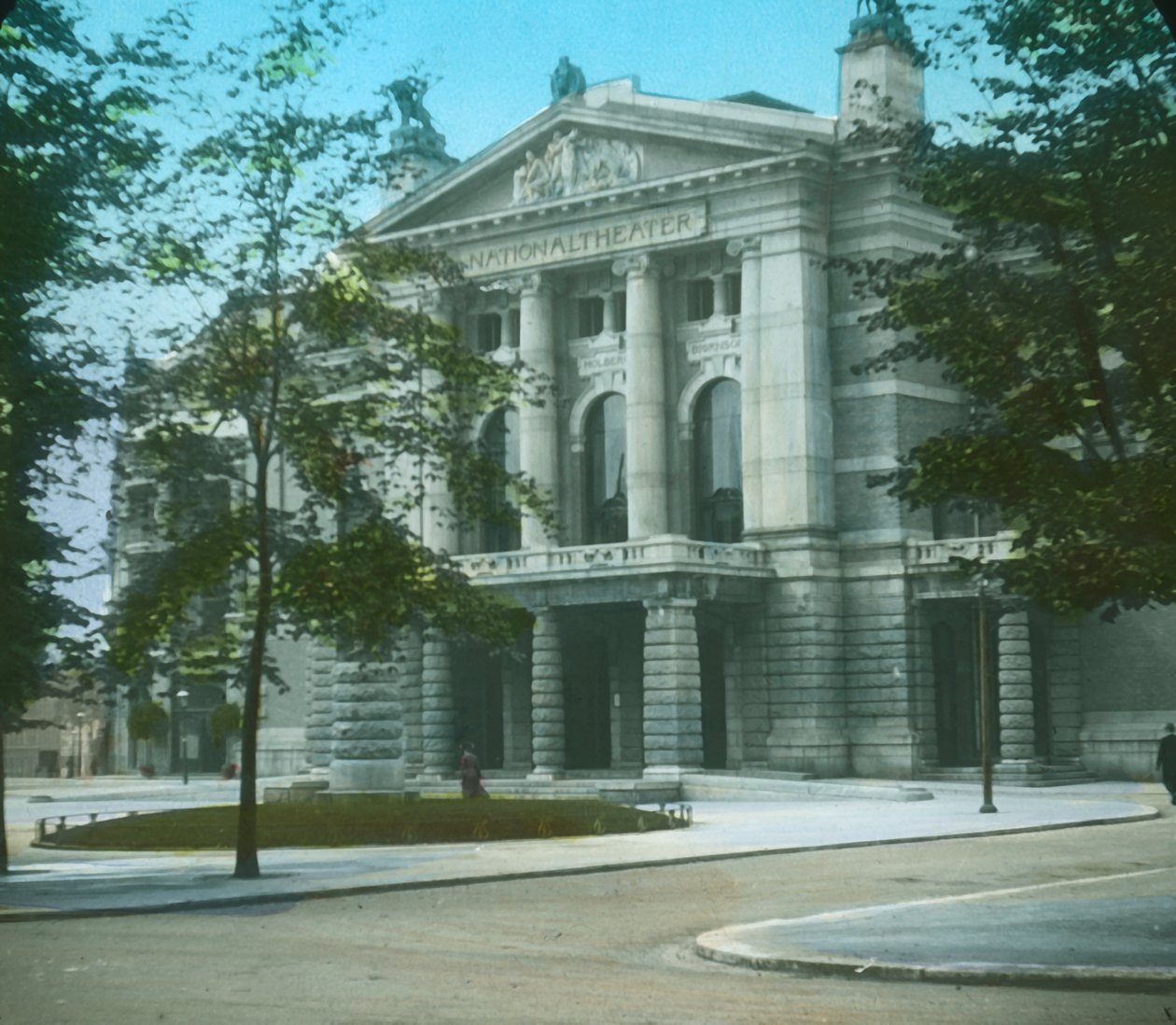 Das Nationaltheater, Christiania, Oslo, Norwegen, spätes 19. - frühes 20. Jahrhundert von Unbekannt