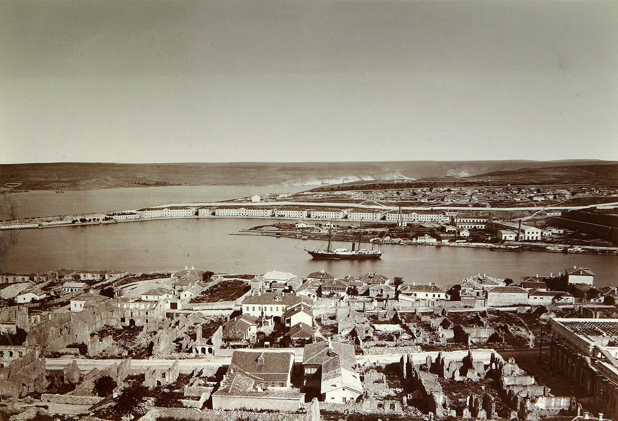 Die Südliche Bucht und Kap Paul, Sewastopol, Krim, 1850er von Unbekannt