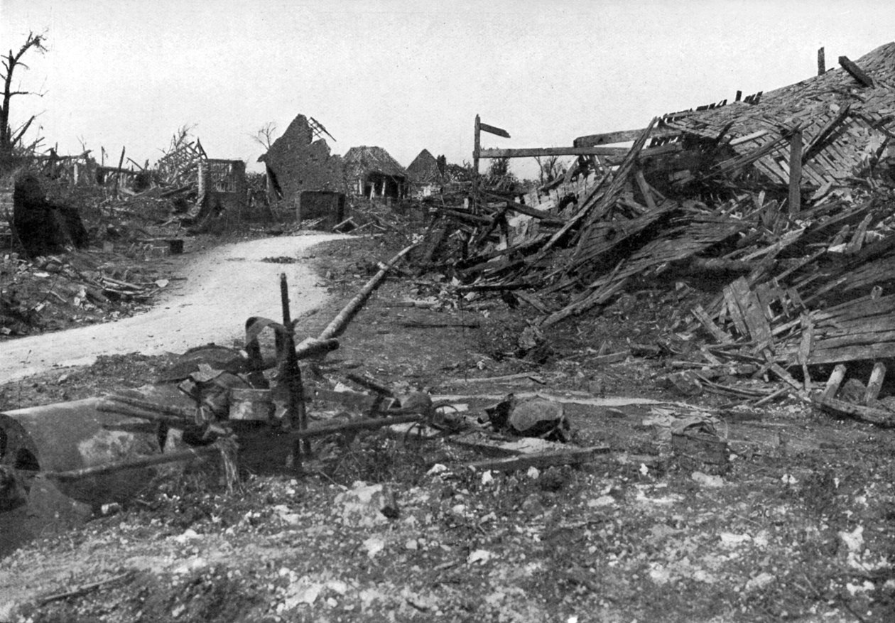 Das Dorf Mametz nach dem Juli-Bombardement, Schlacht an der Somme von Unbekannt