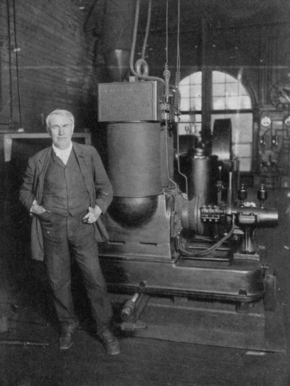 Thomas Alva Edison, amerikanischer Erfinder, mit seinem ersten Dynamo zur Erzeugung von elektrischem Licht, 1880er Jahre von Unbekannt