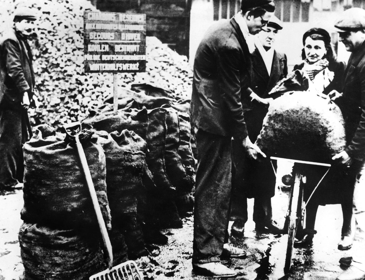 Winterhilfe, Kohleverteilung, Frankreich 1940-1944 von Unbekannt
