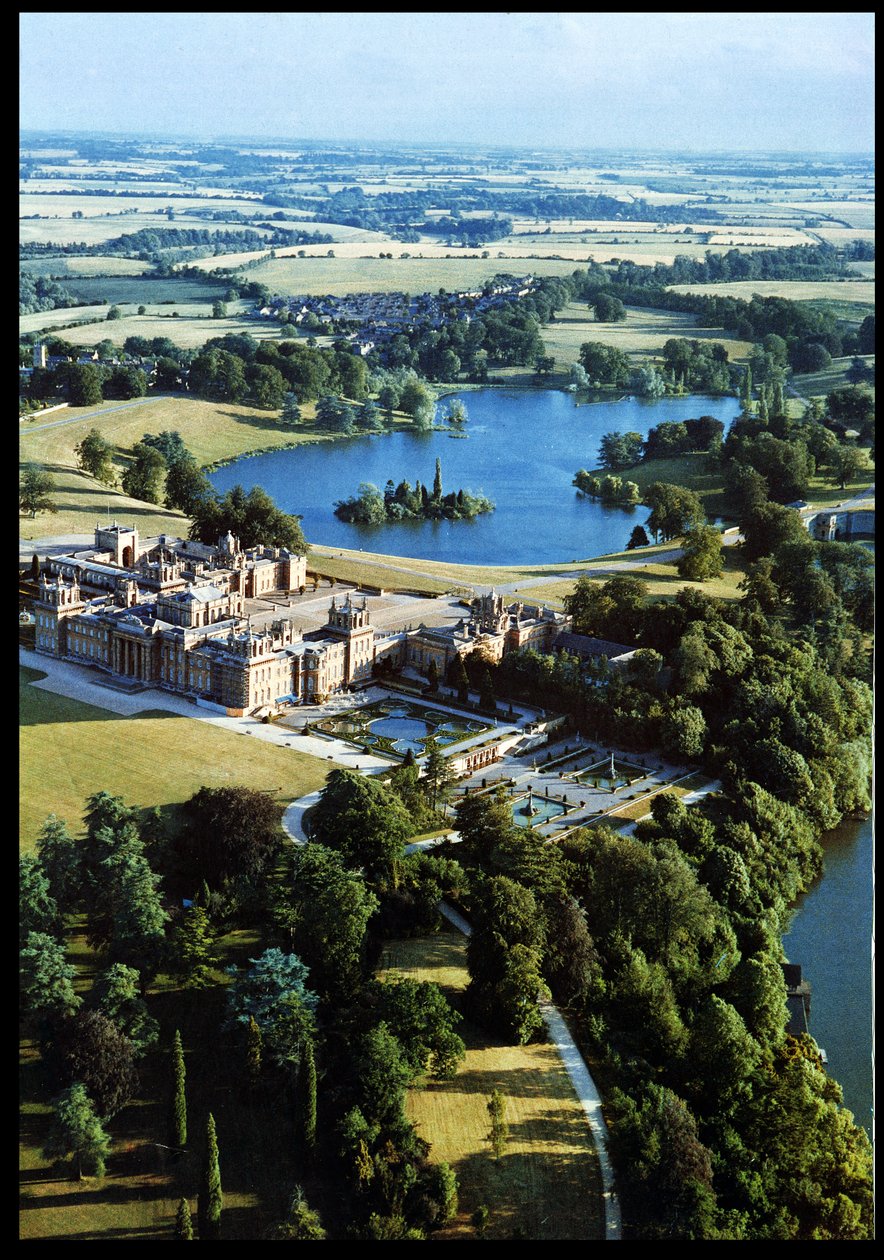 Luftaufnahme des Blenheim Palace, Oxfordshire von Unbekannt Unbekannt