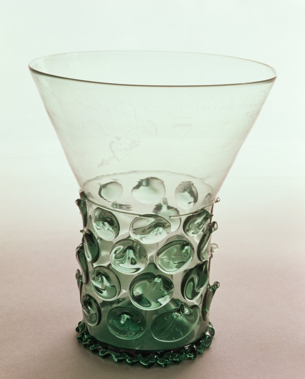 Krautstrunk Waldglasbecher, ca. 1600, Gravur datiert 1626 von Unbekannt Unbekannt