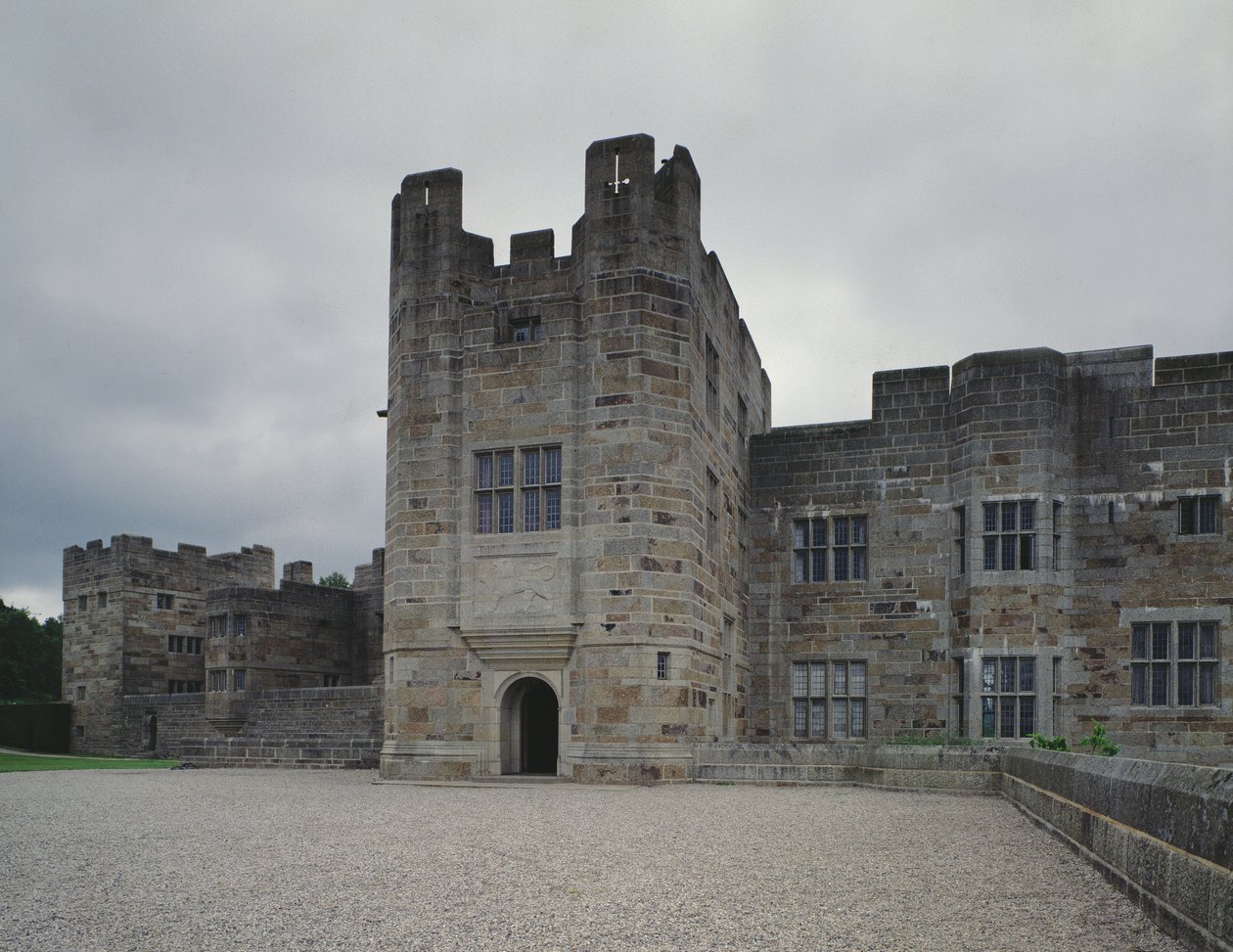 Haupteingang von Castle Drogo, entworfen von Sir Edwin Lutyens (1869-1944) 1910-30 von Unbekannt Unbekannt