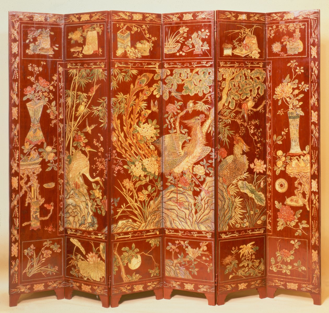 Pastorale Szene (roter Lackschirm mit vergoldeter Chinoiserie) von Unbekannt Unbekannt